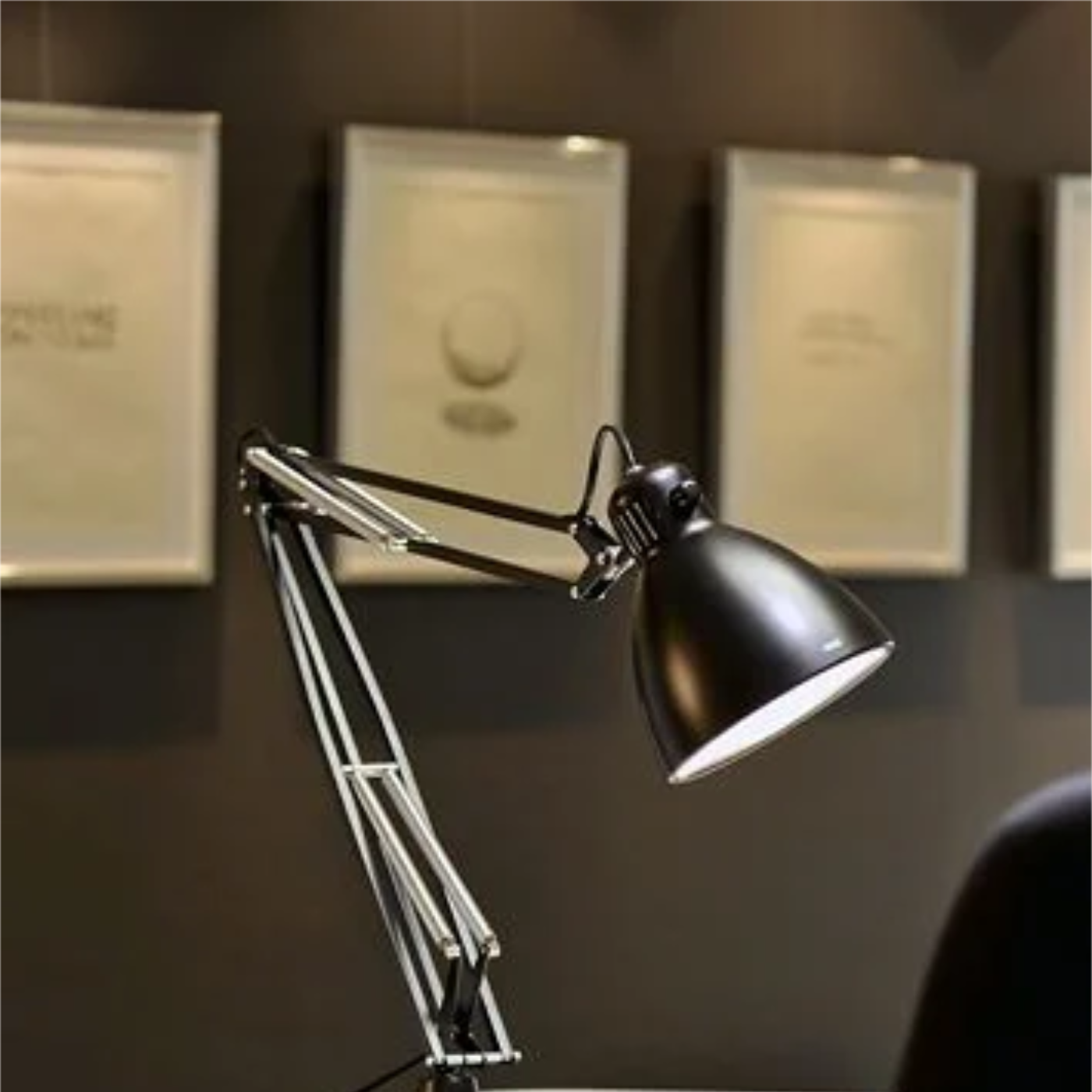 L-1 LUXO E27-Schreibtischleuchte